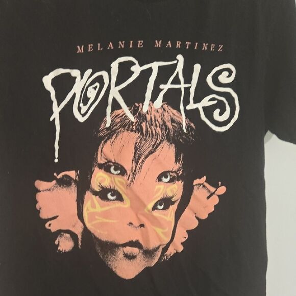 Melanie Martinez Black Graphic Tee - Picture 2 of 4